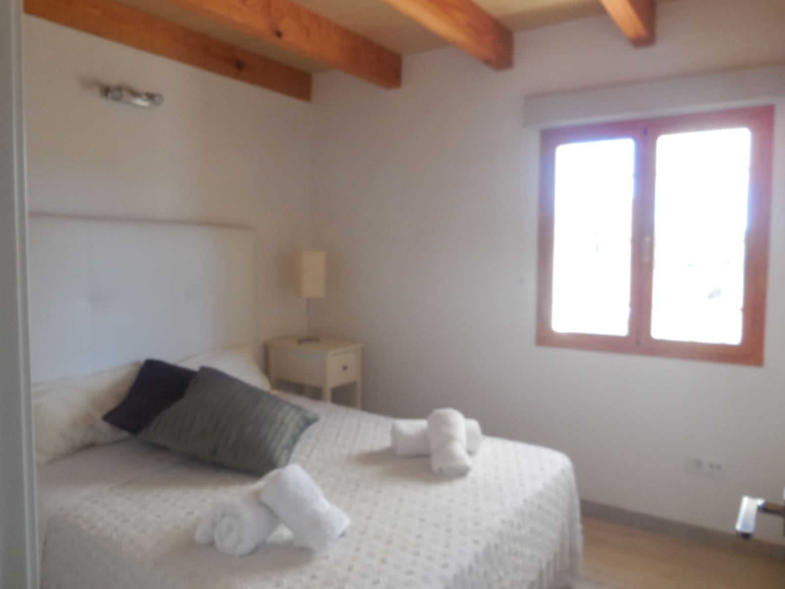 4 soveværelse Byhus til leje i Llubi med swimmingpool - € 3.500 (Ref: 7292664)