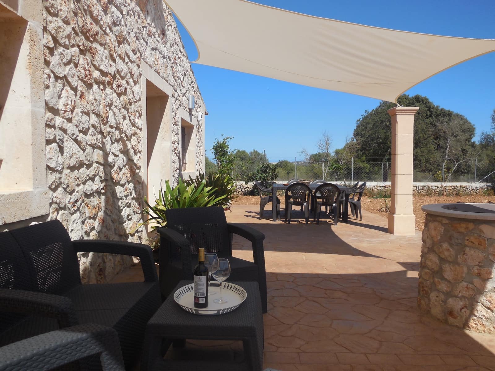 4 soveværelse Byhus til leje i Llubi med swimmingpool - € 3.500 (Ref: 7292664)