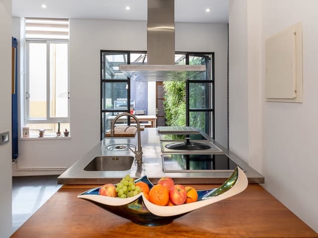 3 slaapkamer Appartement te huur in Sant Nicolau, Palma de Mallorca met garage - € 4.000 (Ref: 7303260)