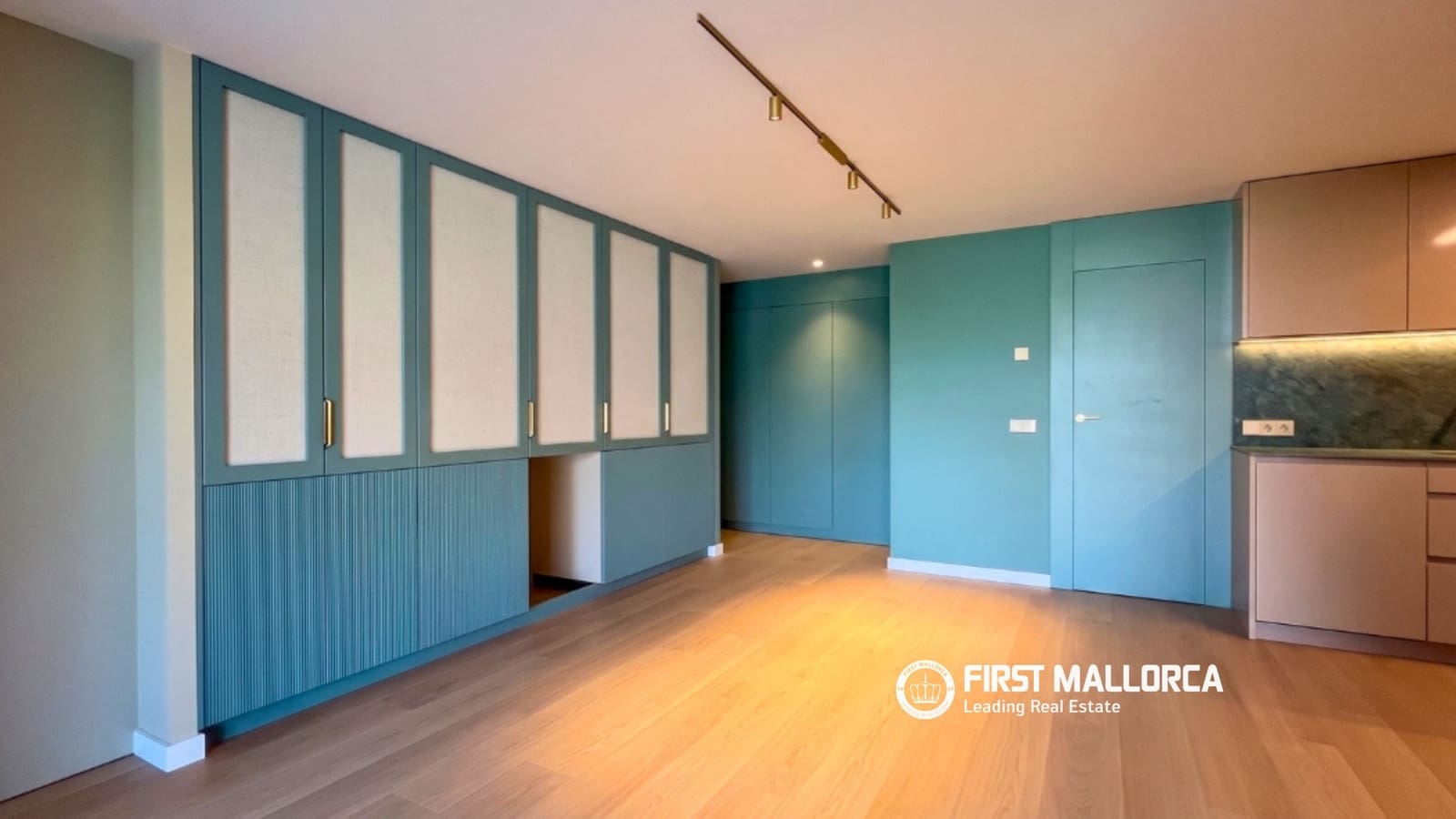 3 slaapkamer Appartement te huur in Palma de Mallorca met garage - € 3.500 (Ref: 7314601)