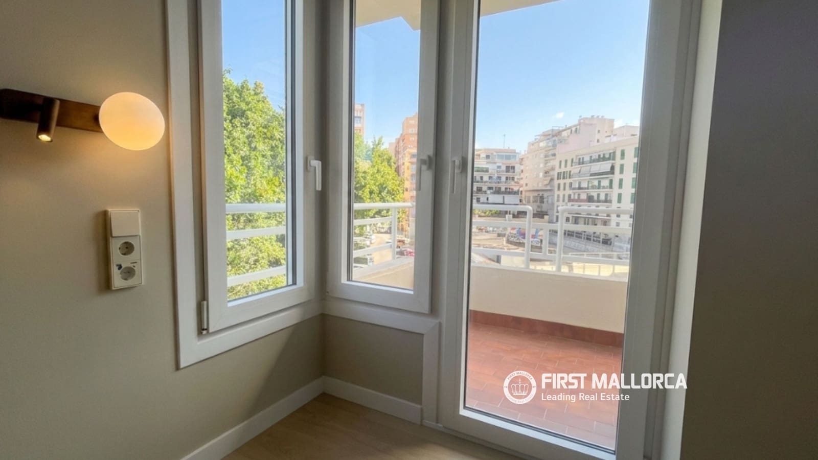 3 slaapkamer Appartement te huur in Palma de Mallorca met garage - € 3.500 (Ref: 7314601)