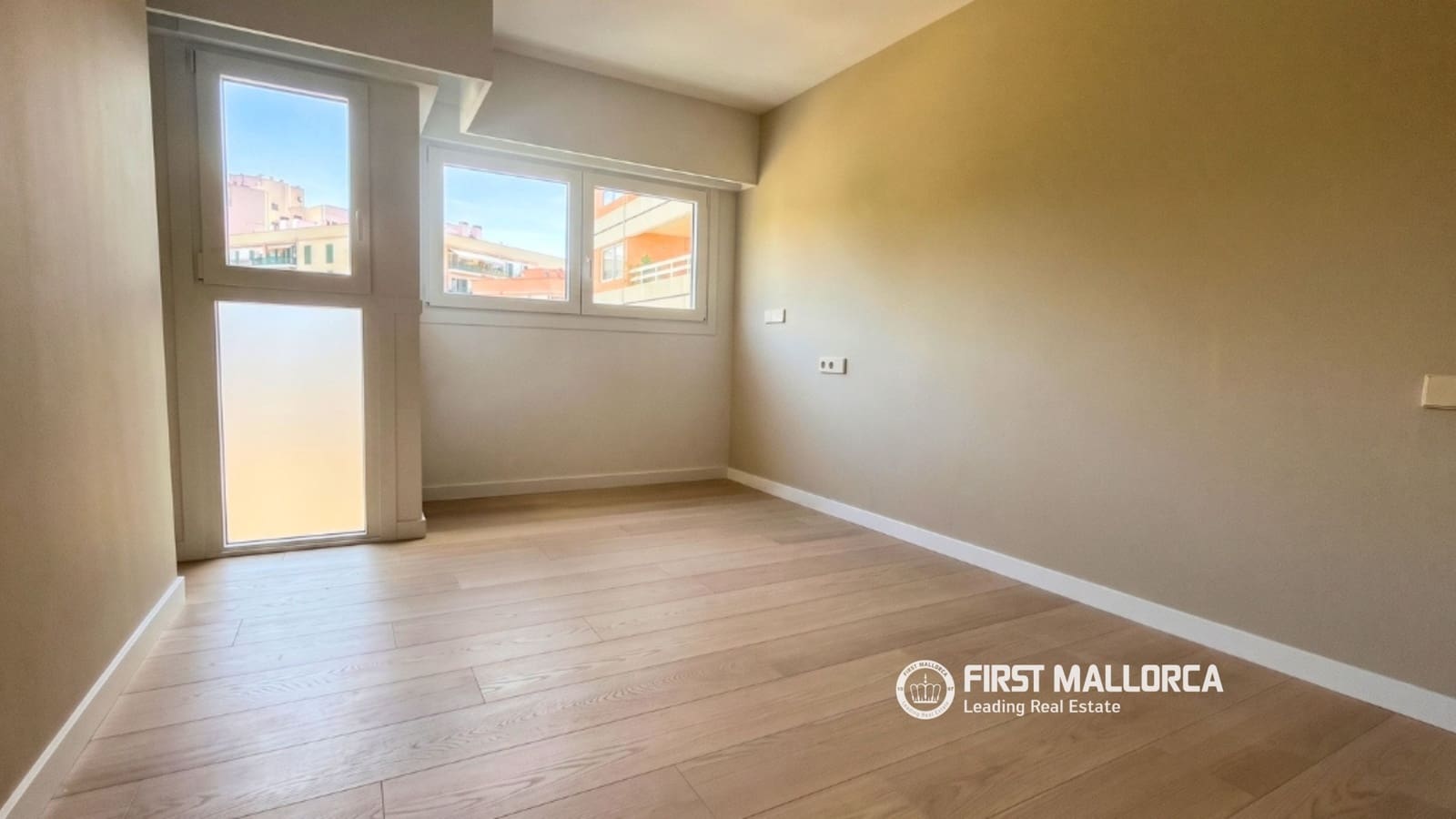 3 slaapkamer Appartement te huur in Palma de Mallorca met garage - € 3.500 (Ref: 7314601)