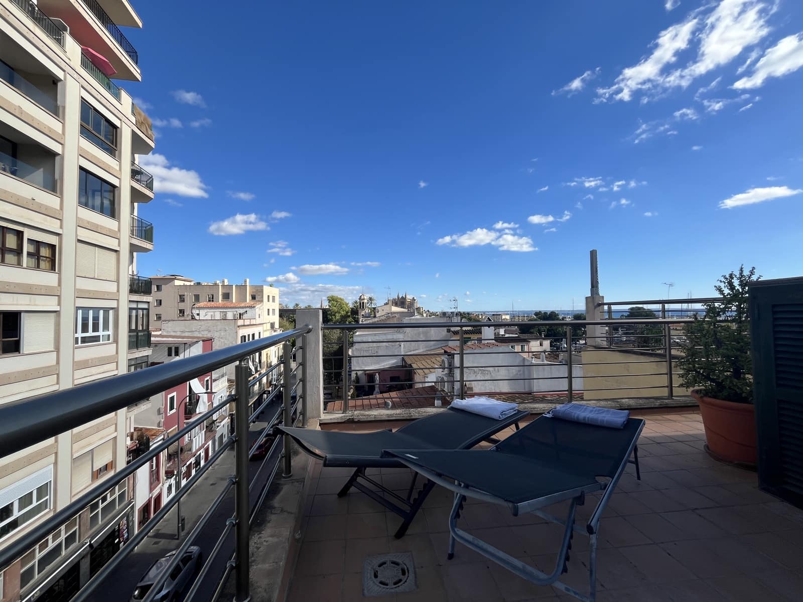 2 slaapkamer Penthouse te huur in Palma de Mallorca - € 2.100 (Ref: 7321489)