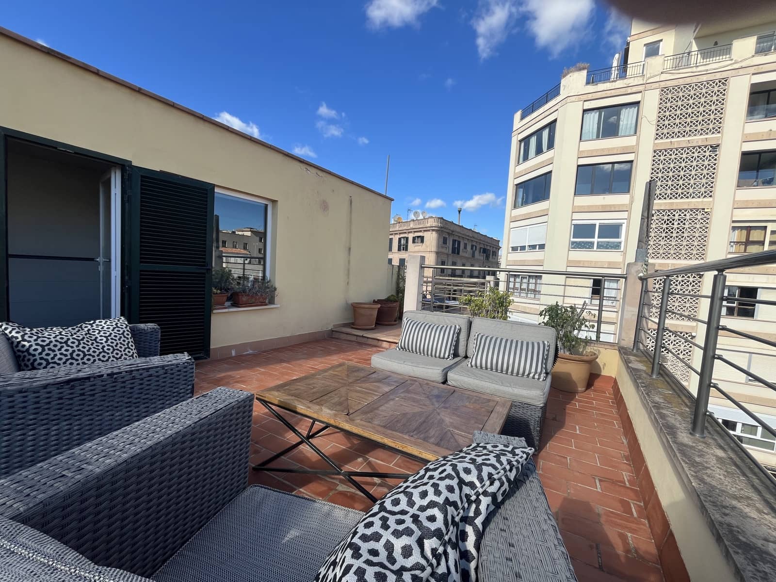 2 slaapkamer Penthouse te huur in Palma de Mallorca - € 2.100 (Ref: 7321489)