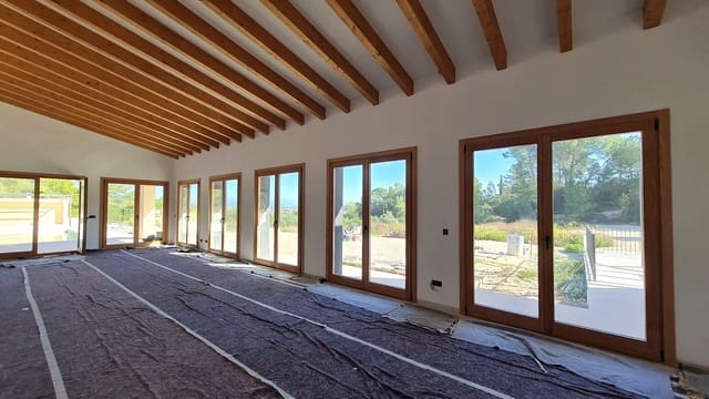 4 chambre Finca/Maison de Campagne à vendre à Montuïri avec piscine garage - 2 300 000 € (Ref: 7332273)