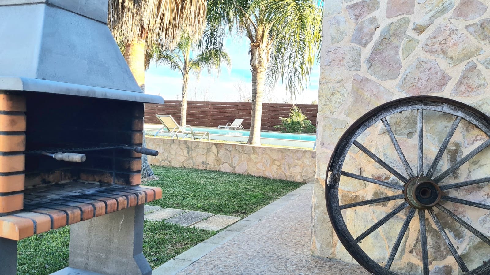 5 bedroom Finca/Country House for rent in Inca with pool garage - € 3,700 (Ref: 7332283)