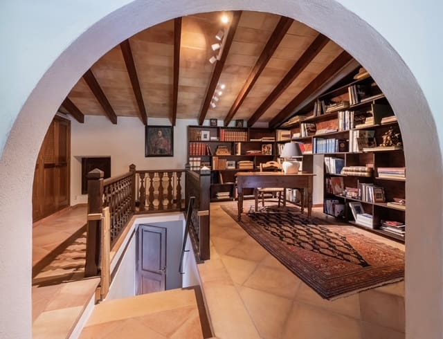 12 soveværelse Finca/Landehus til leje i Pollensa / Pollenca med swimmingpool garage - € 25.000 (Ref: 7348217)