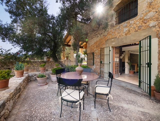 12 soveværelse Finca/Landehus til leje i Pollensa / Pollenca med swimmingpool garage - € 25.000 (Ref: 7348217)