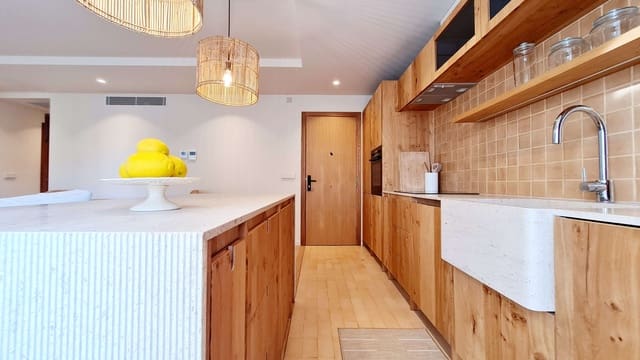 2 soverom Leilighet til leie i Santa Catalina, Palma de Mallorca med garasje - € 2 650 (Ref: 7375842)