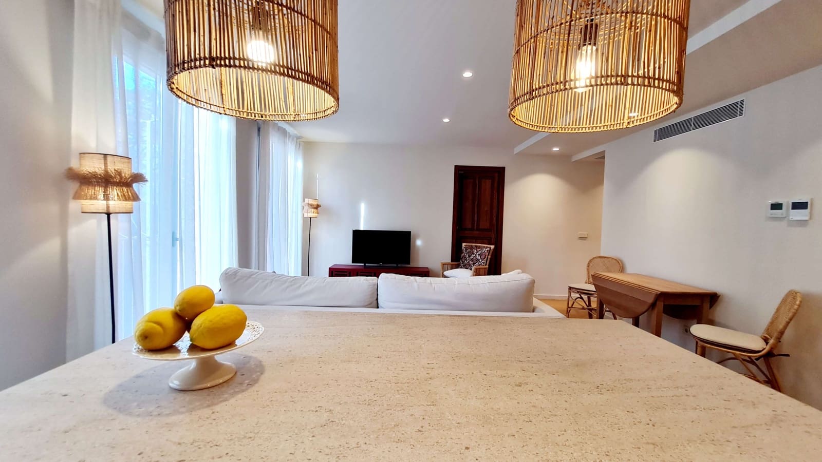 2 bedroom Apartment for rent in Palma de Mallorca with garage - € 2,650 (Ref: 7375842)