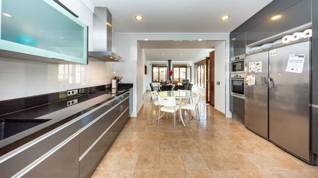 5 sovrum Villa till salu i Caimari, Selva med pool garage - 1 800 000 € (Ref: 7391651)