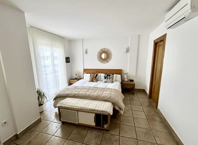 4 soverom Kjedet enebolig til leie i Port de Pollença, Pollensa / Pollença med garasje - € 2 700 (Ref: 7391679)