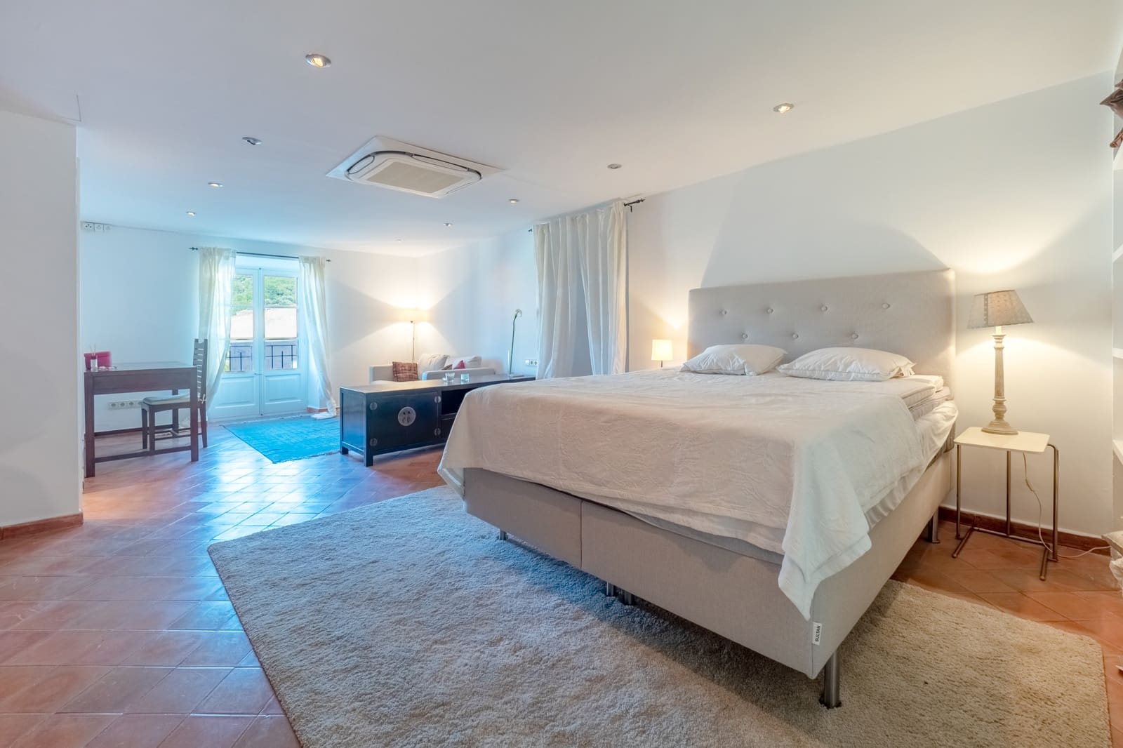 1 sypialnia Penthouse do wynajęcia w Estellenchs - 3 000 € (Ref: 7458037)