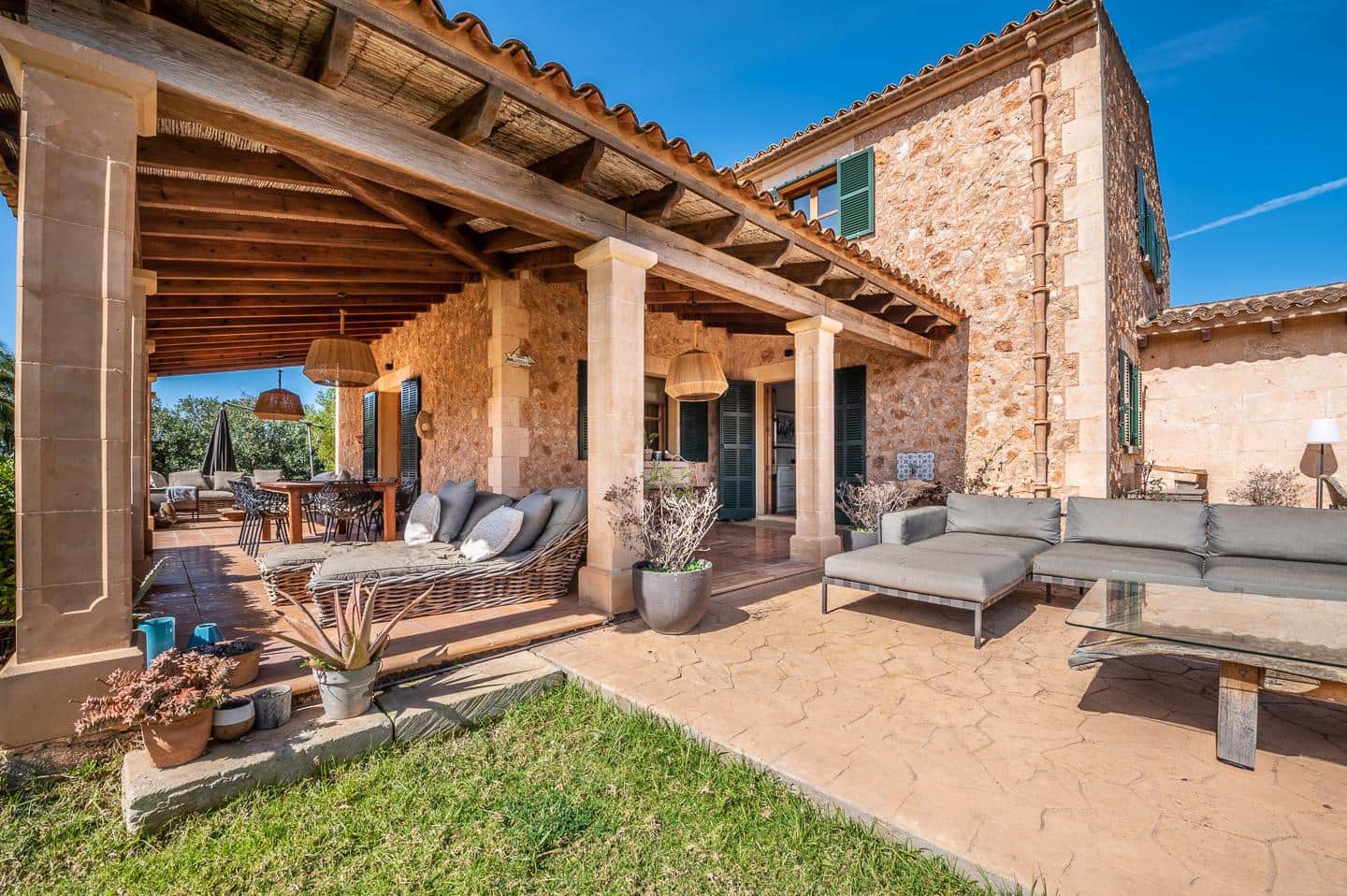 5 bedroom Finca/Country House for rent in Campos with pool garage - € 7,000 (Ref: 7458043)