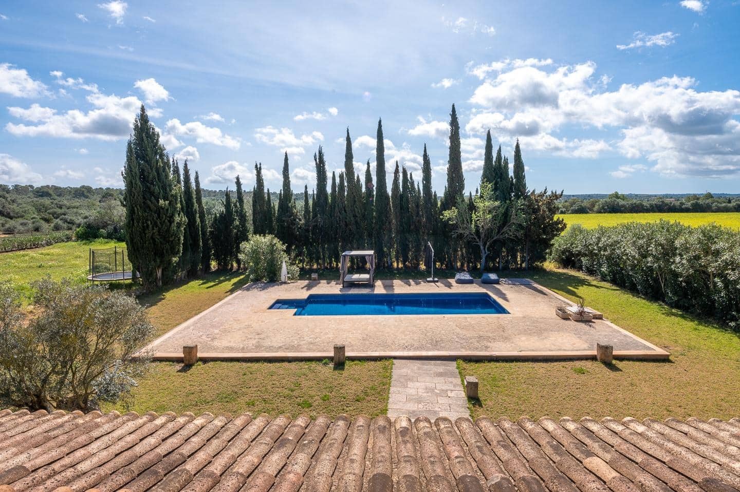 5 bedroom Finca/Country House for rent in Campos with pool garage - € 7,000 (Ref: 7458043)
