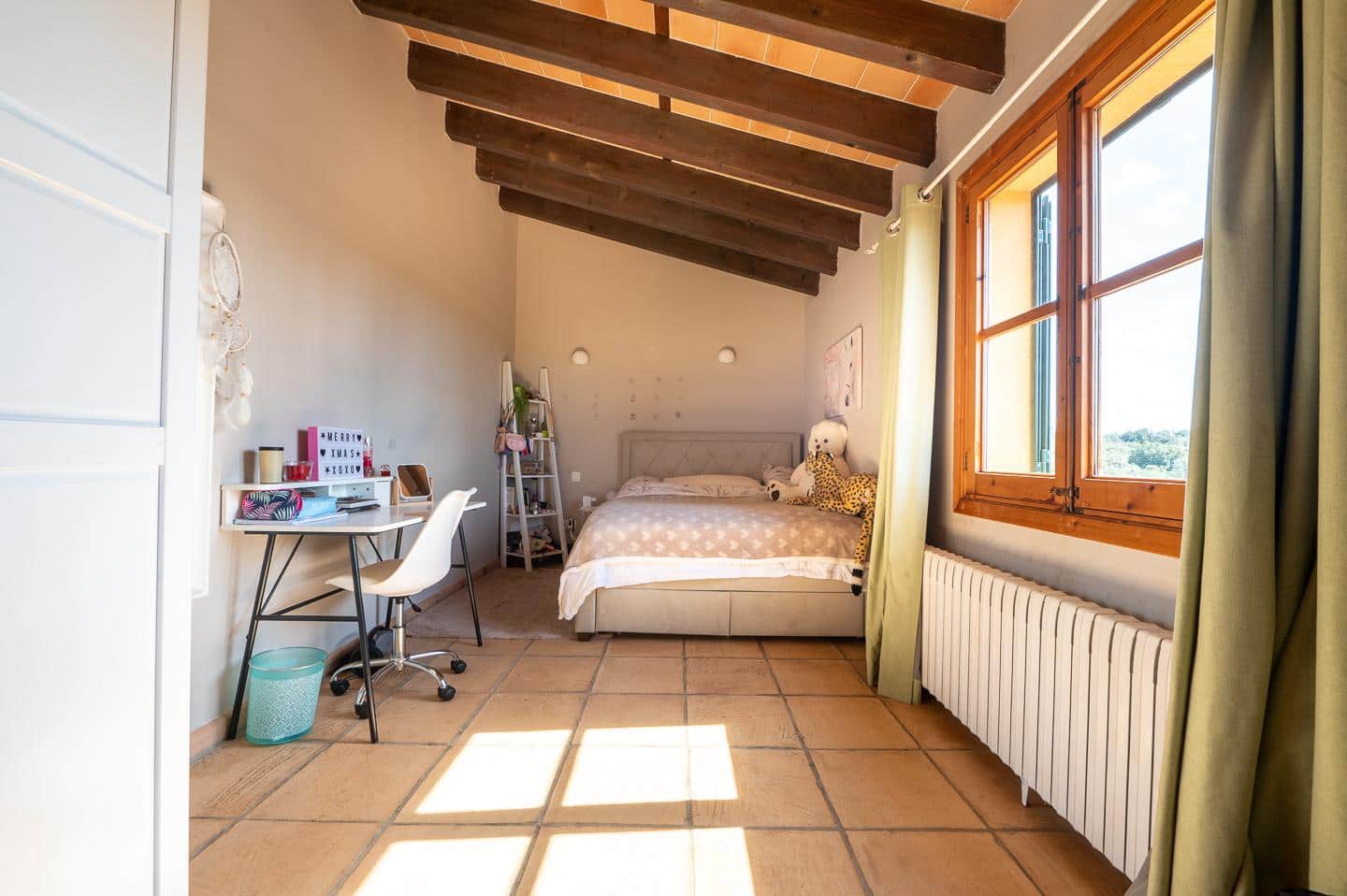 5 bedroom Finca/Country House for rent in Campos with pool garage - € 7,000 (Ref: 7458043)