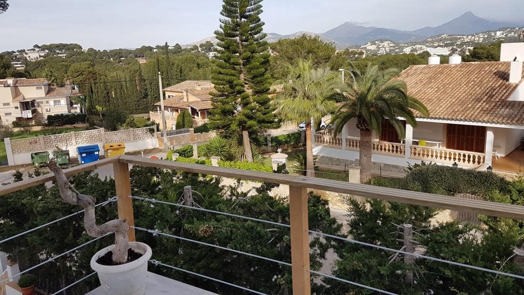 4 Zimmer Villa zu verkaufen in Santa Ponsa mit Garage - 1.750.000 € (Ref: 7472012)