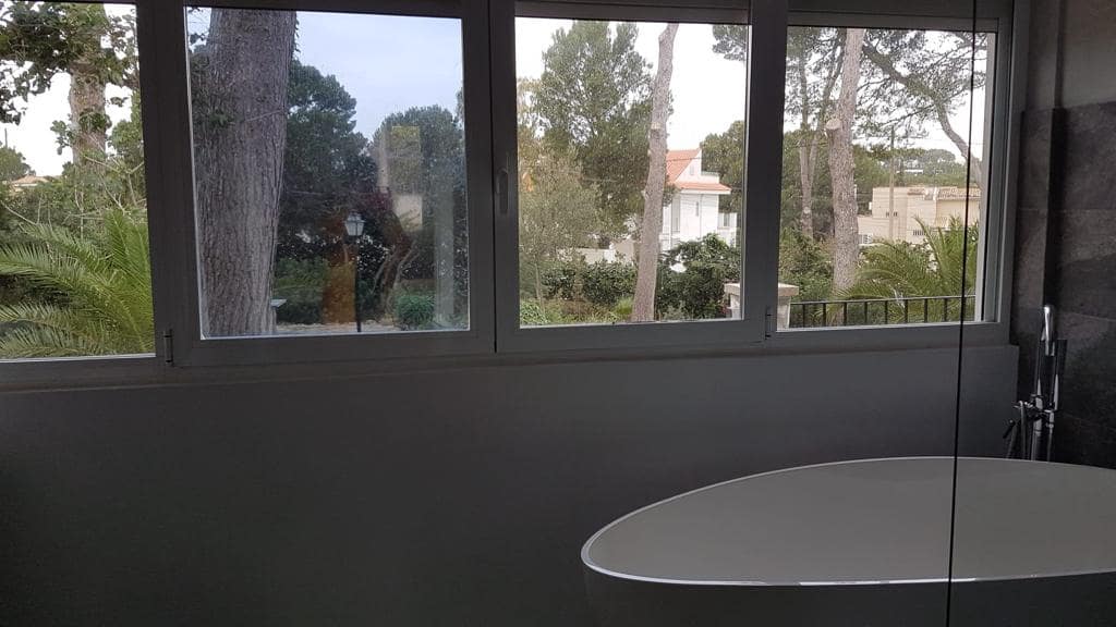 4 Zimmer Villa zu verkaufen in Santa Ponsa mit Garage - 1.750.000 € (Ref: 7472012)