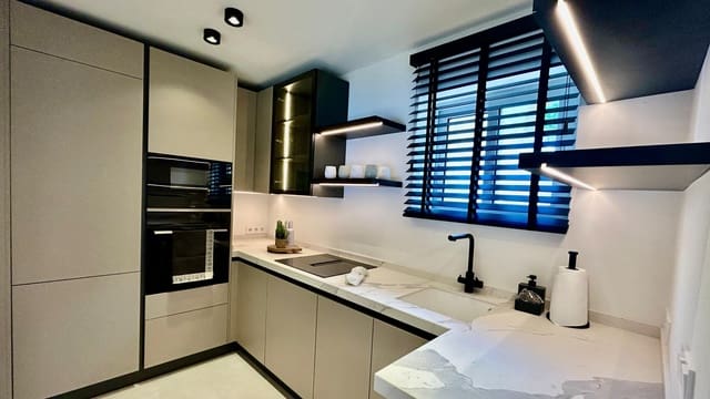 2 sypialnia Dom blizniak na sprzedaż w Santa Ponsa, Calvià z garażem - 1 850 000 € (Ref: 7502122)