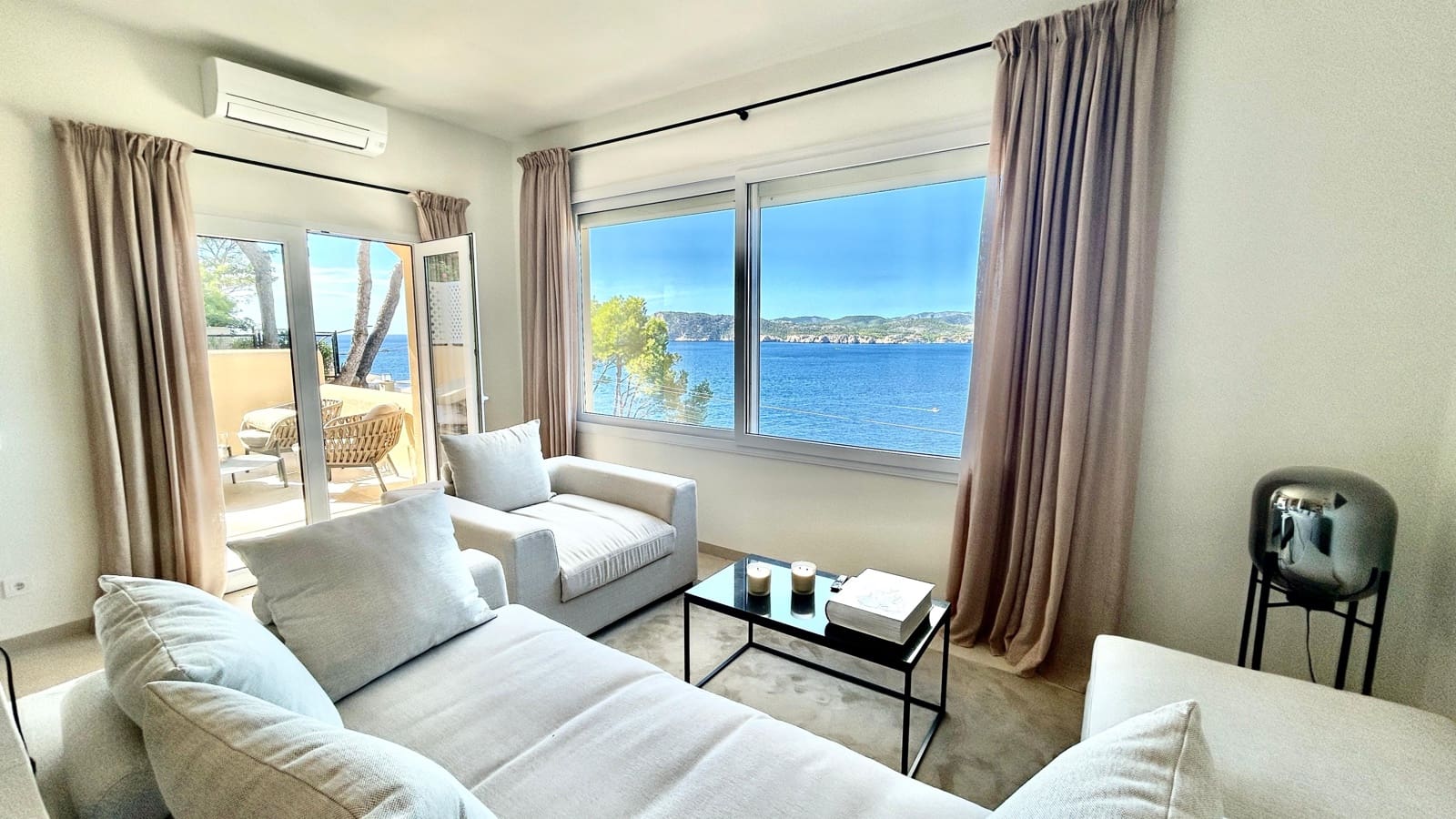 2 sypialnia Dom blizniak na sprzedaż w Santa Ponsa z garażem - 1 850 000 € (Ref: 7502122)