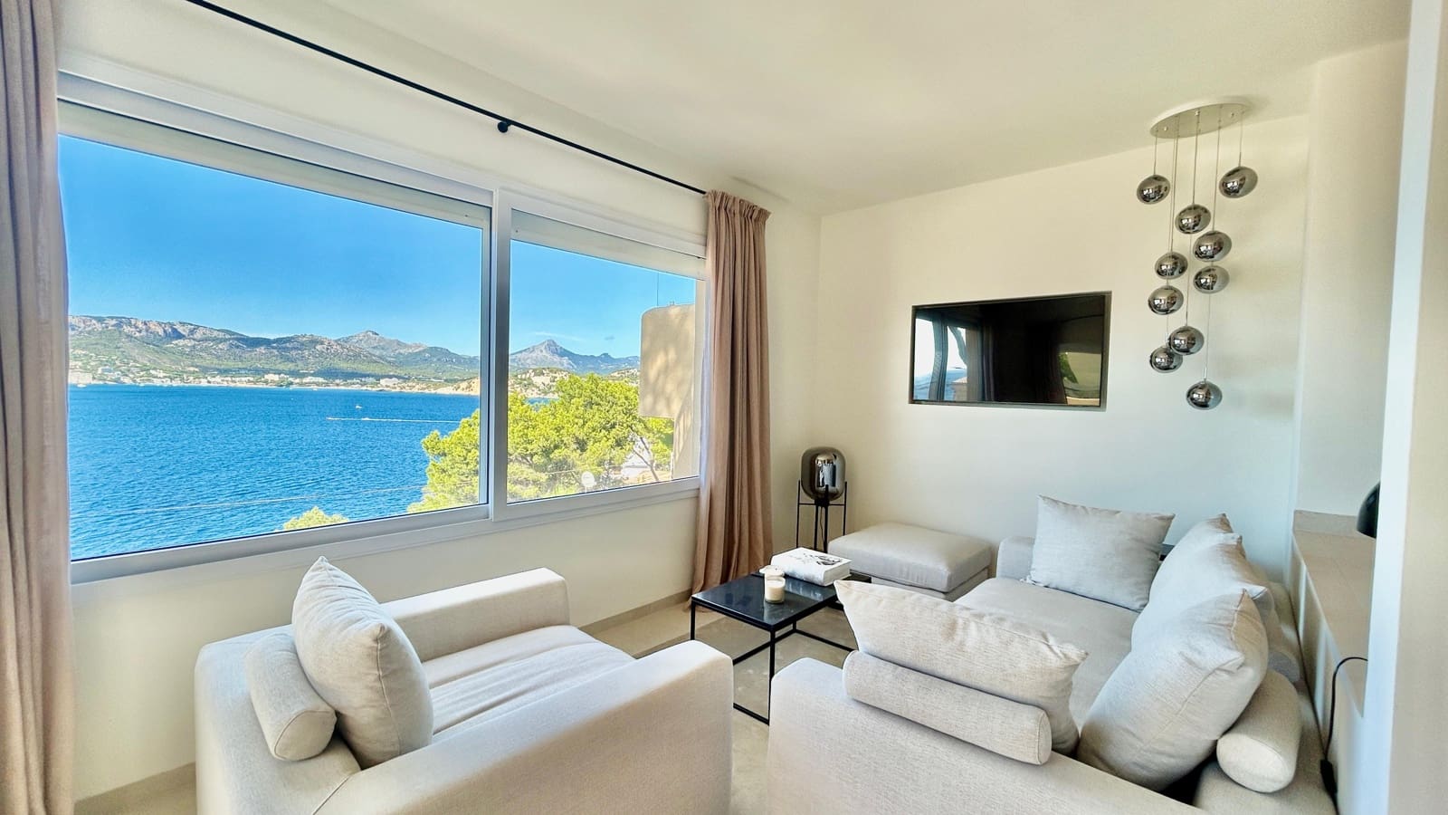 2 sypialnia Dom blizniak na sprzedaż w Santa Ponsa z garażem - 1 850 000 € (Ref: 7502122)