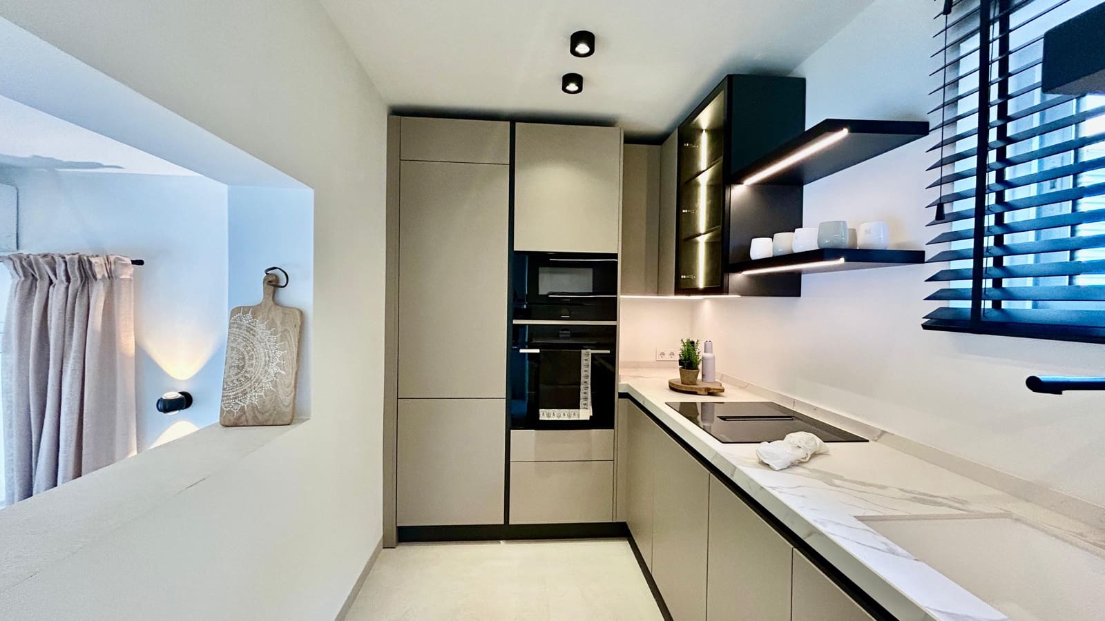 2 sypialnia Dom blizniak na sprzedaż w Santa Ponsa z garażem - 1 850 000 € (Ref: 7502122)