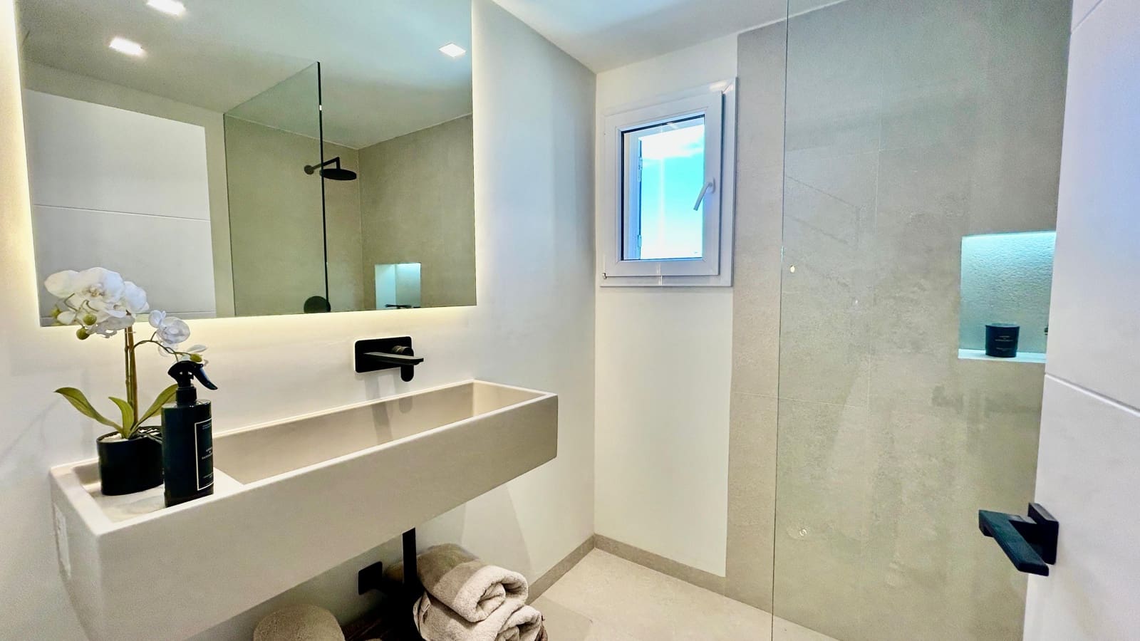 2 sypialnia Dom blizniak na sprzedaż w Santa Ponsa z garażem - 1 850 000 € (Ref: 7502122)