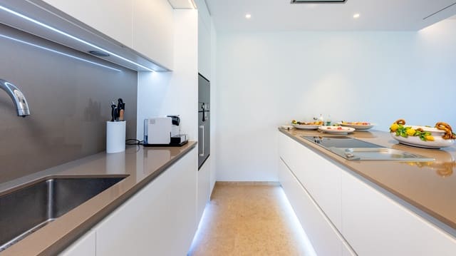 3 soveværelse Semi-Rækkehus til salg i Puerto de Andratx, Andratx med swimmingpool garage - € 3.750.000 (Ref: 7502131)