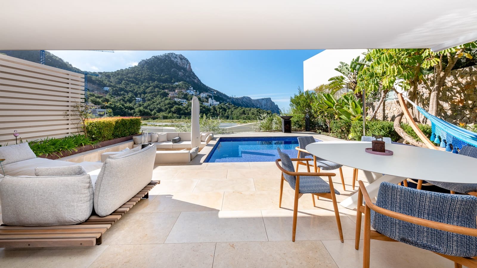 3 soveværelse Semi-Rækkehus til salg i Puerto de Andratx med swimmingpool garage - € 3.750.000 (Ref: 7502131)