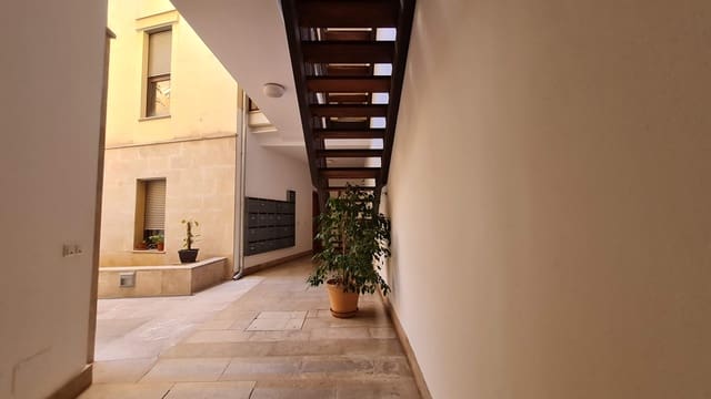 2 makuuhuone Huoneisto vuokrattavana paikassa El Sindicat, Palma de Mallorca - 1 650 € (Ref: 7517742)