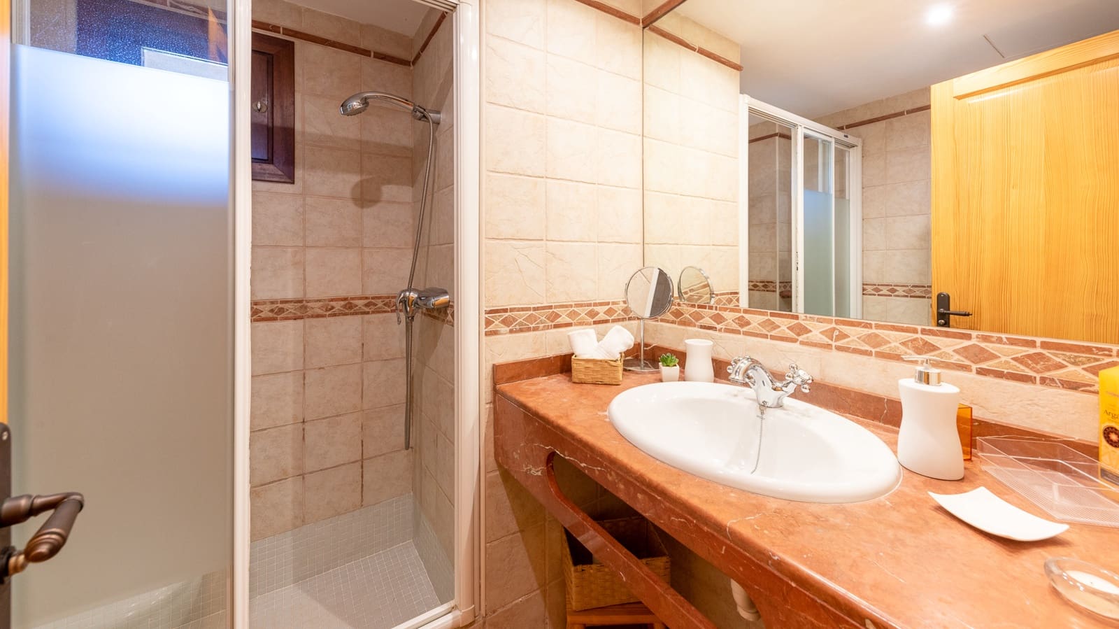 4 soveværelse Finca/Landehus til salg i Santanyi med swimmingpool garage - € 3.750.000 (Ref: 7524726)