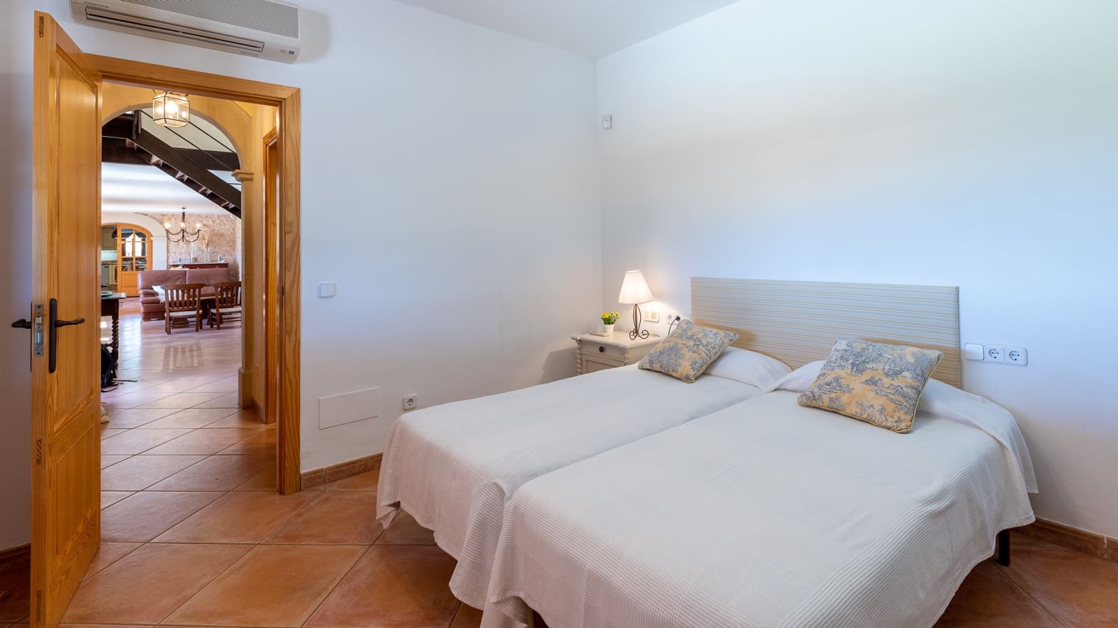 4 soveværelse Finca/Landehus til salg i Santanyi med swimmingpool garage - € 3.750.000 (Ref: 7524726)