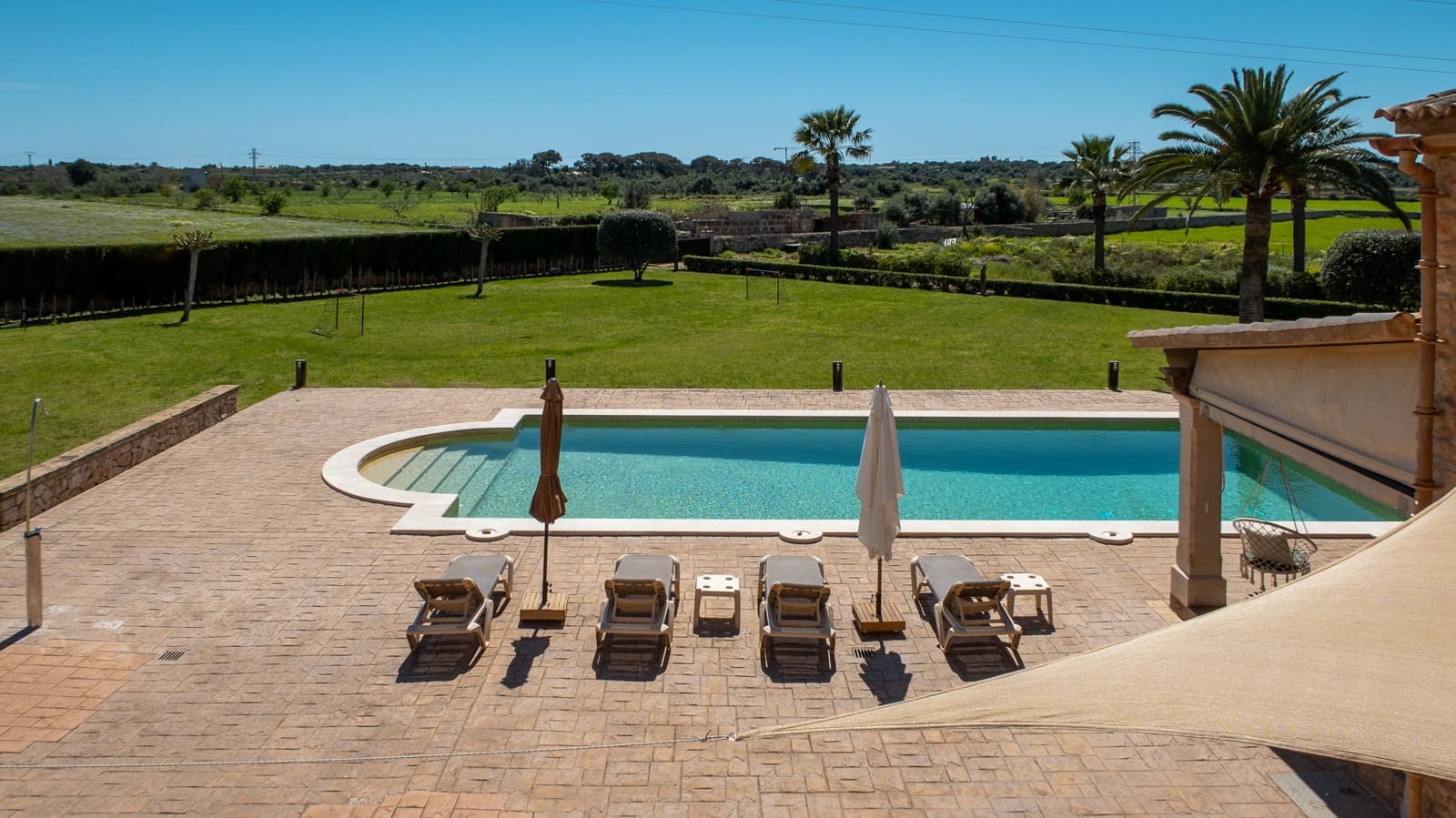 4 soveværelse Finca/Landehus til salg i Santanyi med swimmingpool garage - € 3.750.000 (Ref: 7524726)