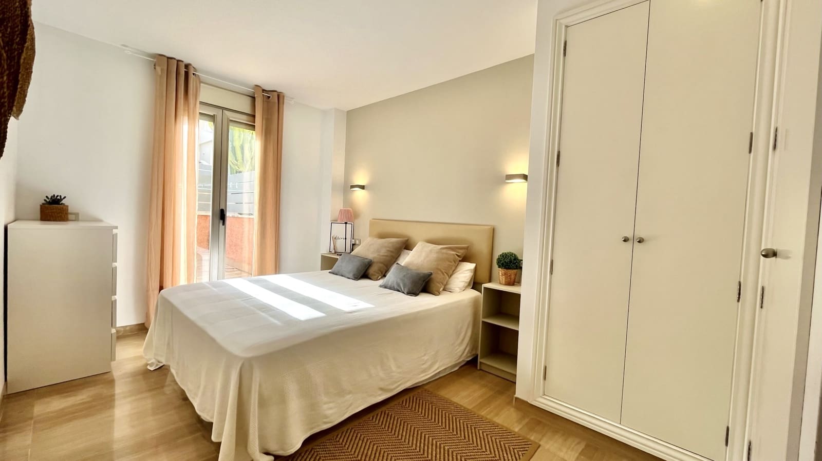 3 quarto Apartamento para arrendar em Palma de Mallorca com piscina garagem - 3 800 € (Ref: 7537654)