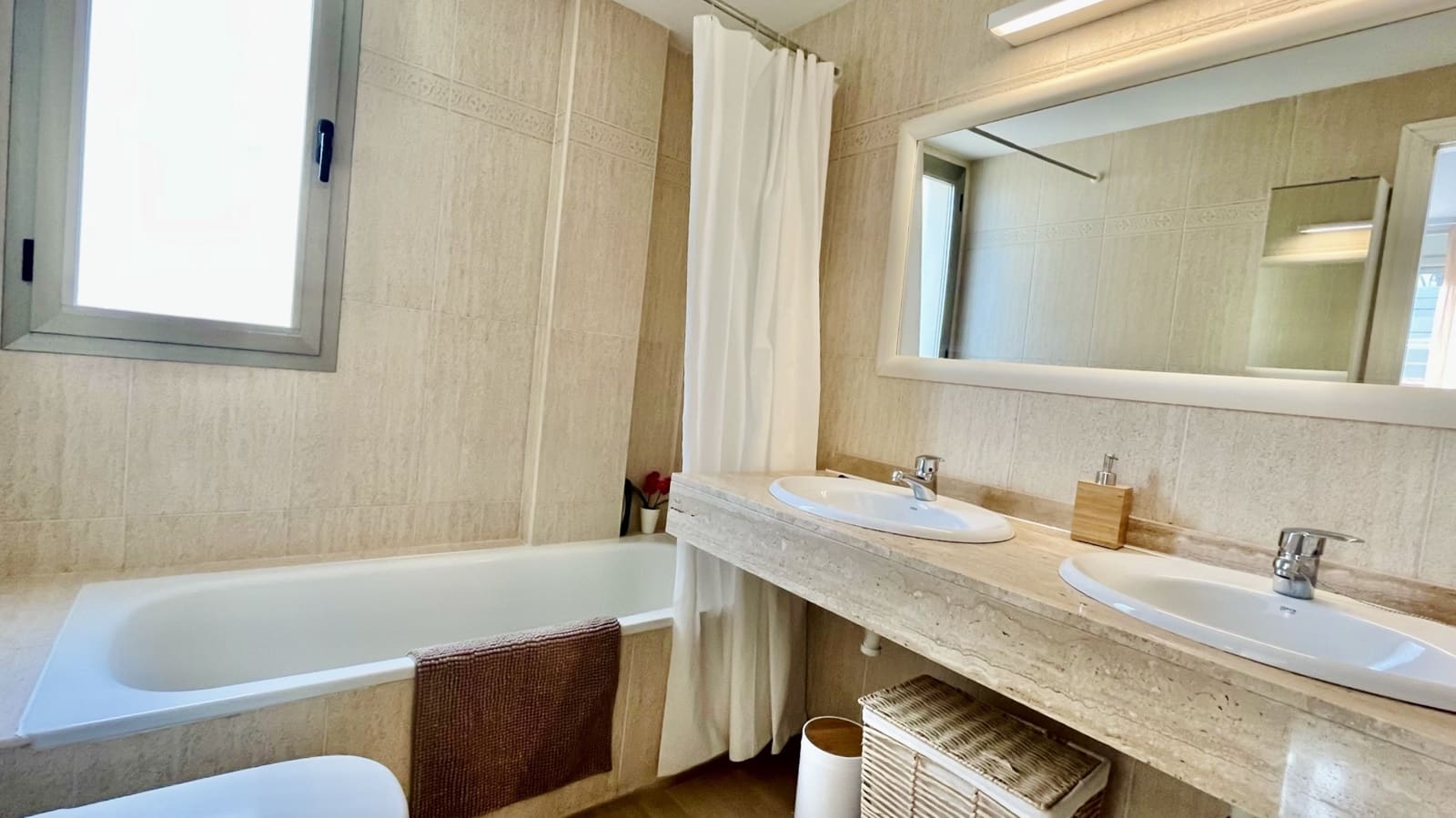 3 quarto Apartamento para arrendar em Palma de Mallorca com piscina garagem - 3 800 € (Ref: 7537654)