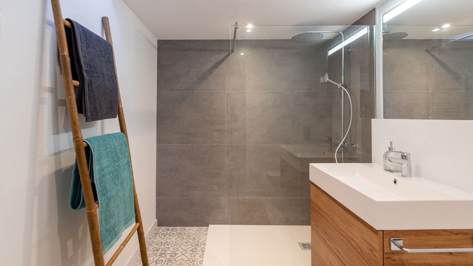 3 soverom Leilighet til leie i Palma de Mallorca - € 2 800 (Ref: 7561499)