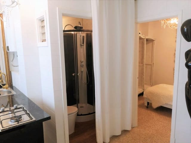 4 bedroom Apartment for sale in Palma de Mallorca - € 365,000 (Ref: 7565100)