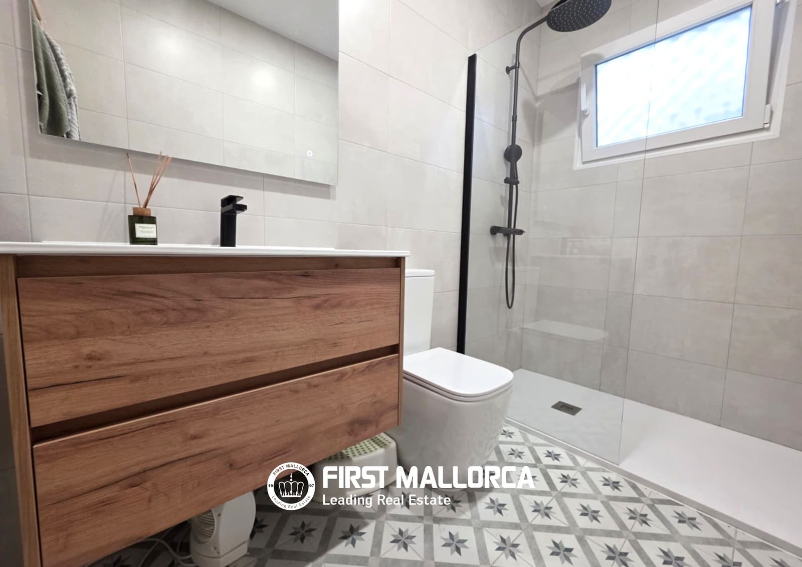 3 quarto Moradia para arrendar em Palma de Mallorca com garagem - 4 000 € (Ref: 7577957)