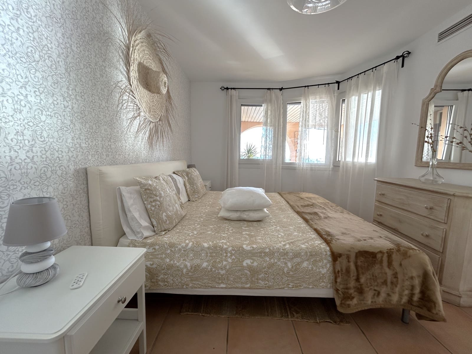 Appartement de 2 chambres à louer à Illetas avec piscine garage - 3 000 € (Ref: 7643898)