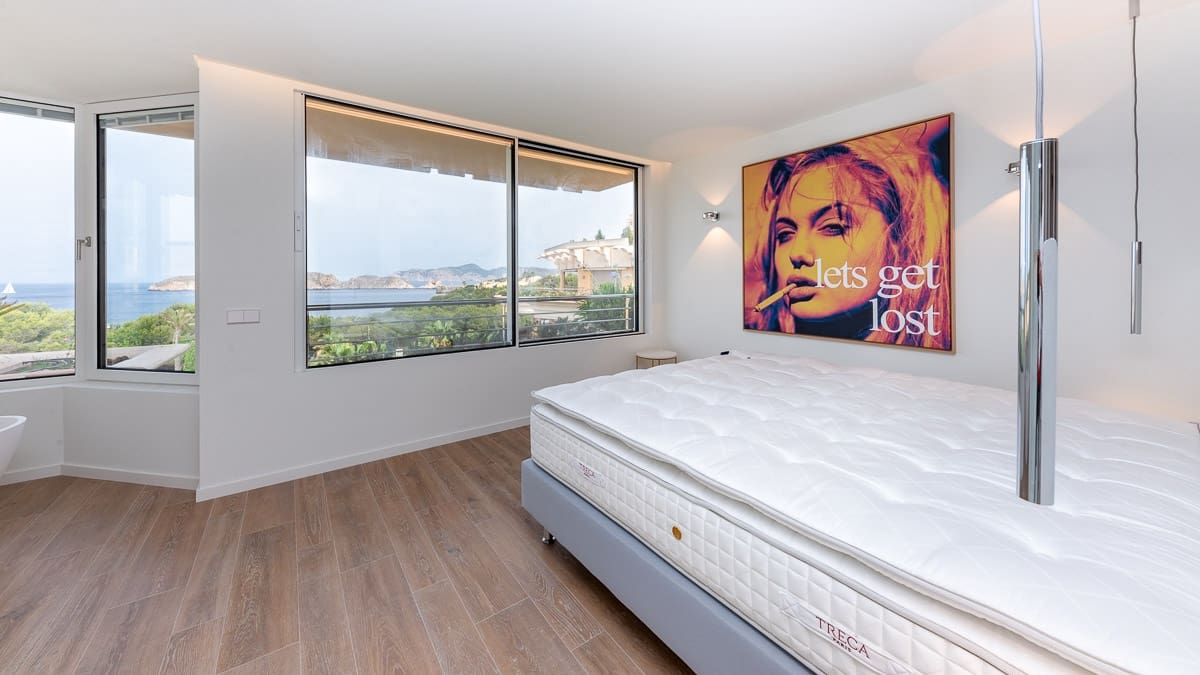 3 bedroom Penthouse for sale in Santa Ponsa with pool garage - € 3,300,000 (Ref: 7650434)