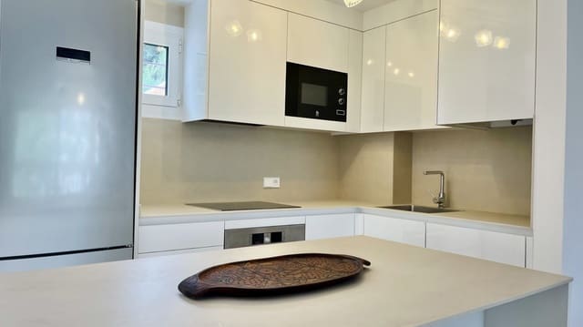 2 bedroom Apartment for rent in Puerto de Soller / Port de Soller, Sóller with garage - € 2,000 (Ref: 7650445)