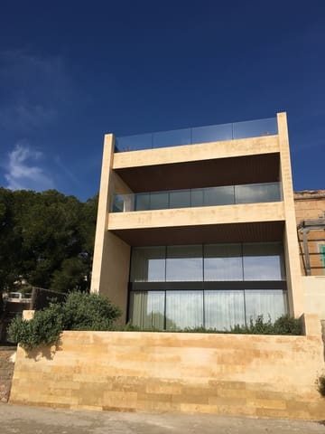 4 bedroom Villa for rent in Colonia de Sant Jordi, Ses Salines with garage - € 6,500 (Ref: 7676882)