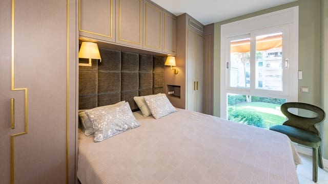 4 sypialnia Apartament na sprzedaż w Puerto Portals, Calvià z garażem - 1 300 000 € (Ref: 7705270)