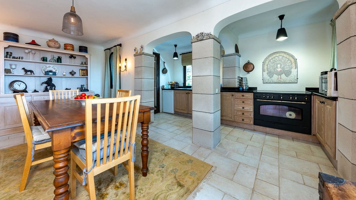 3 soveværelse Villa til salg i Galilea med garage - € 1.450.000 (Ref: 7705272)