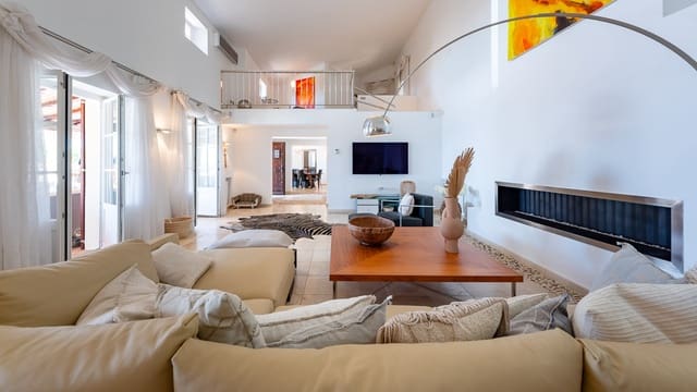 6 soverom Finca/Herregård til salgs i Alaró med svømmebasseng garasje - € 6 800 000 (Ref: 7744955)