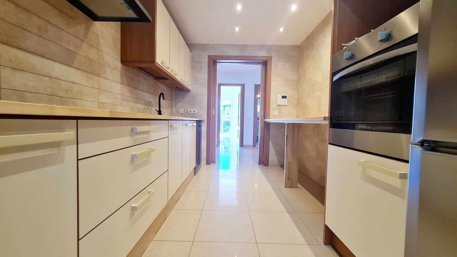 3 soverom Penthouse til leie i Palma de Mallorca med garasje - € 1 900 (Ref: 7748909)