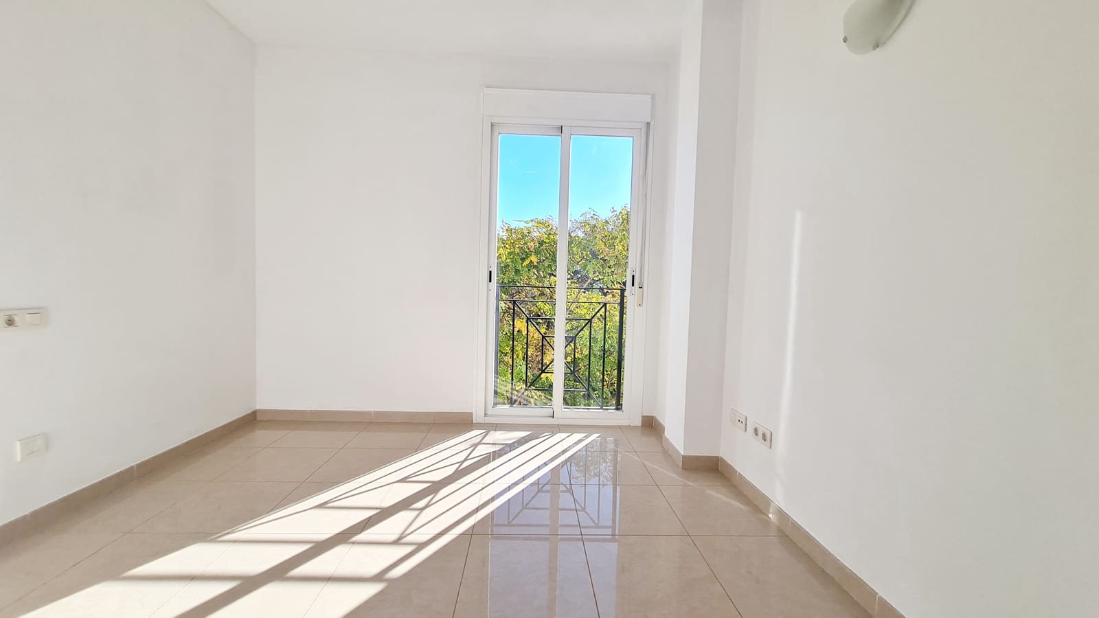 3 soverom Penthouse til leie i Palma de Mallorca med garasje - € 1 900 (Ref: 7748909)