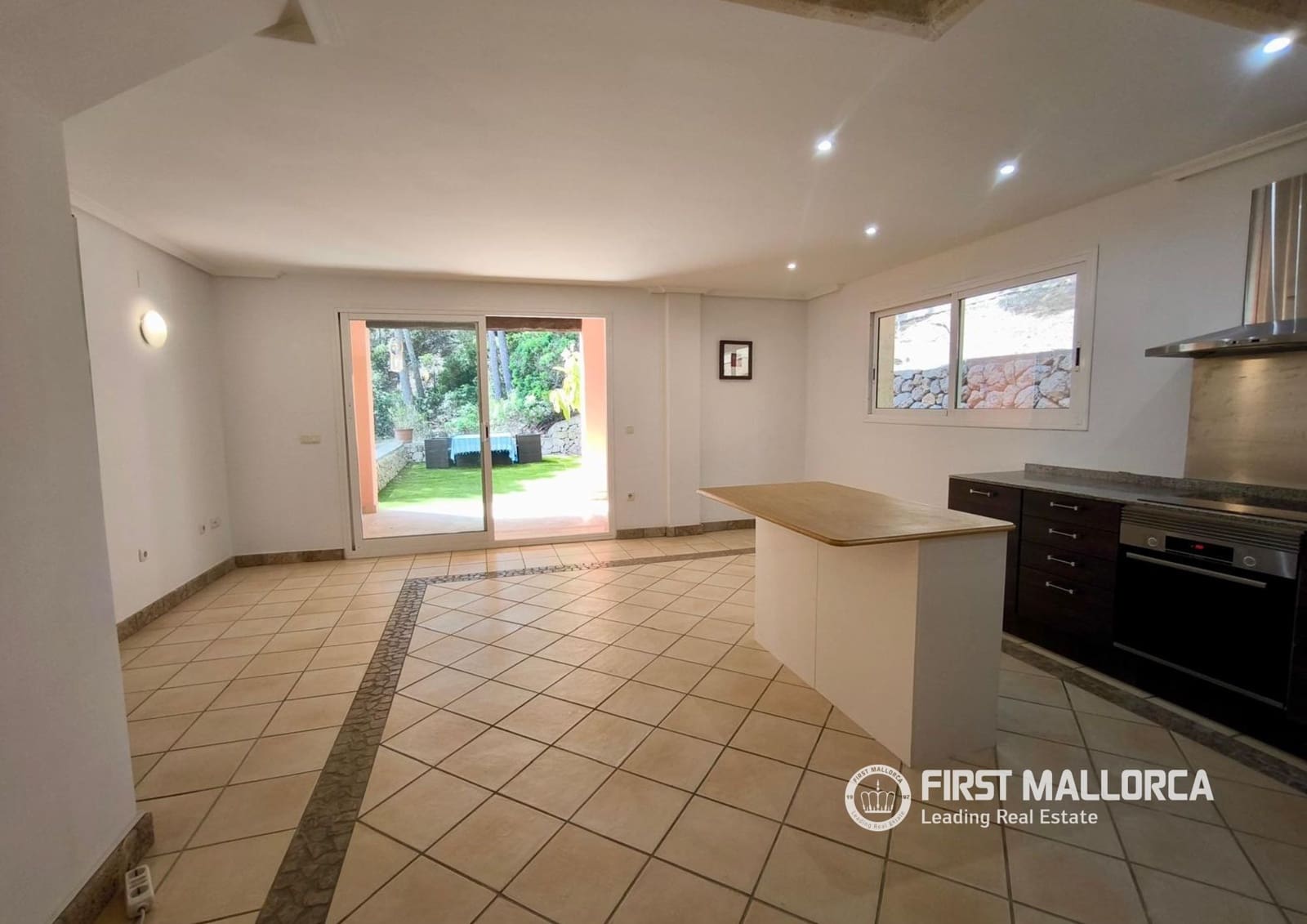 4 makuuhuone Paritalo vuokrattavana paikassa Santa Ponsa mukana uima-altaan - 3 500 € (Ref: 7793355)