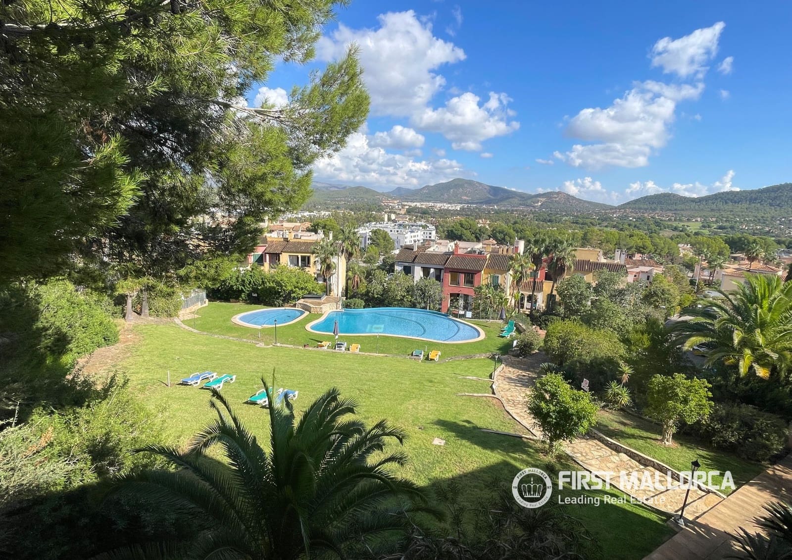 4 makuuhuone Paritalo vuokrattavana paikassa Santa Ponsa mukana uima-altaan - 3 500 € (Ref: 7793355)