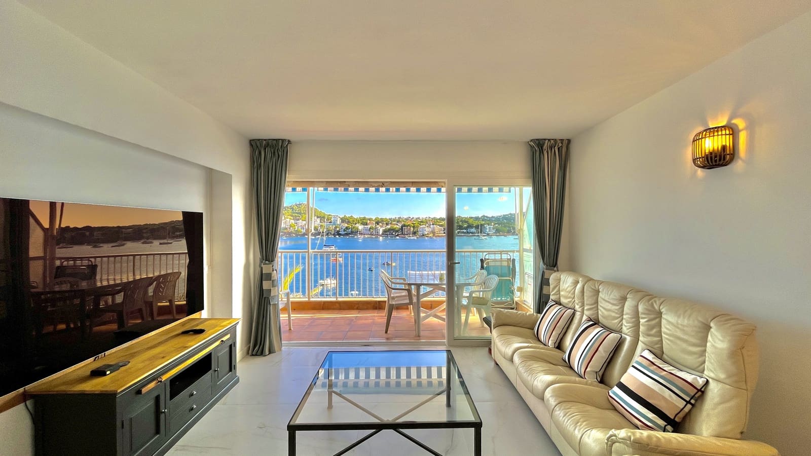 3 bedroom Apartment for rent in Santa Ponsa with garage - € 2,500 (Ref: 7793359)